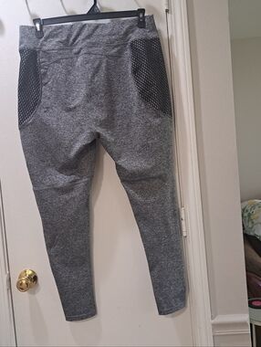 POP Fit Heathered Gray Active Leggings